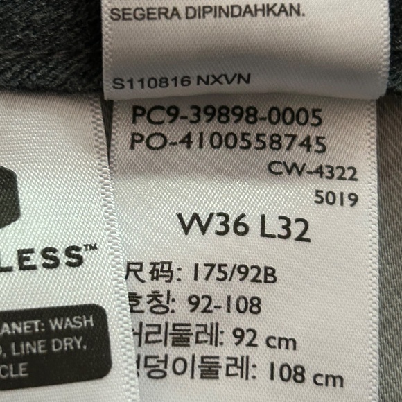 Dockers Men's Navy Blue Straight Fit Workday Stretch Khakis , Size 36W x 32L - Picture 16 of 16